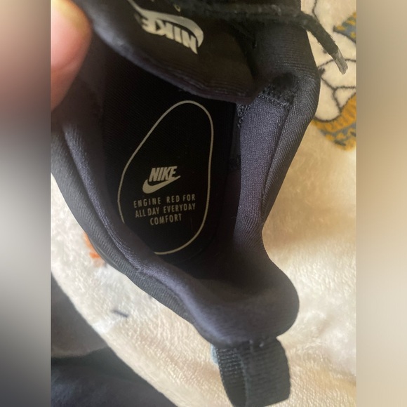 Nike Sportswear Air Shoes - Picture 5 of 7